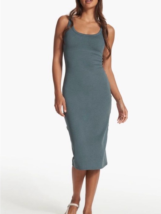 Vuori Dresses & Skirts - Vuori Halo Essential Dress Lake Heather Size XS Bodycon